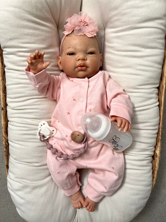 Pippa by Nines d'Onil