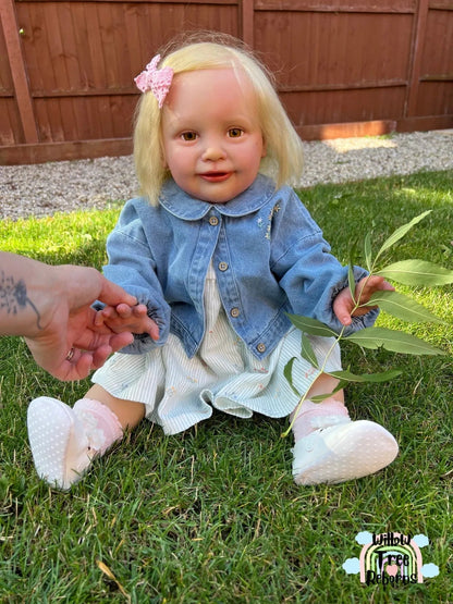 "Zoe by Natalie Blick"