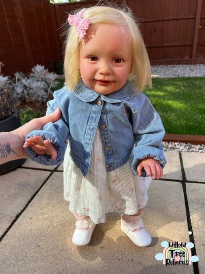 "Zoe by Natalie Blick"