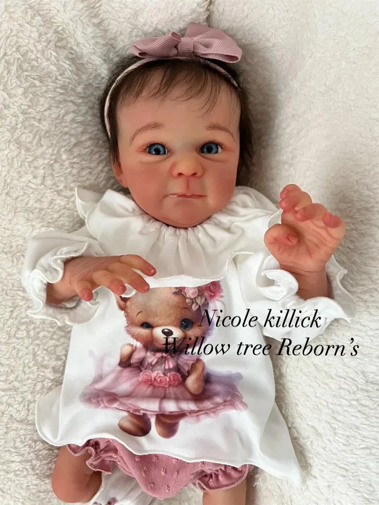 "Ayla by Tay Fretas"