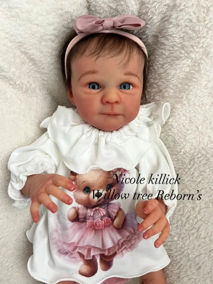 "Ayla by Tay Fretas"