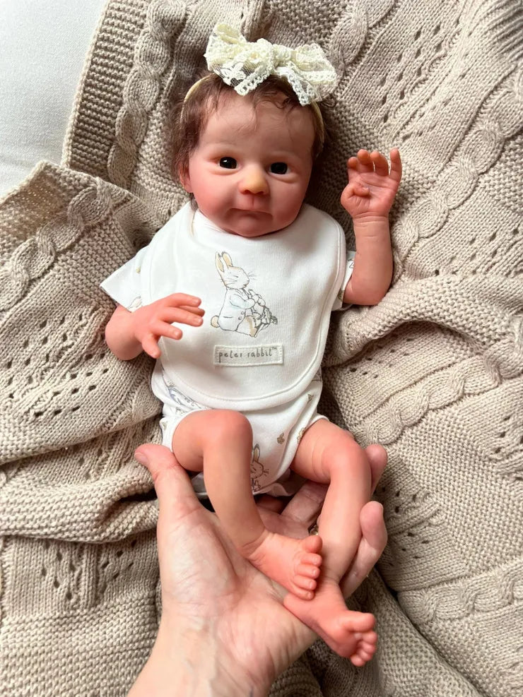 "Ayla by Tay Fretas"