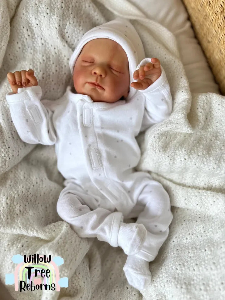 "Luke by Tay Fretas"