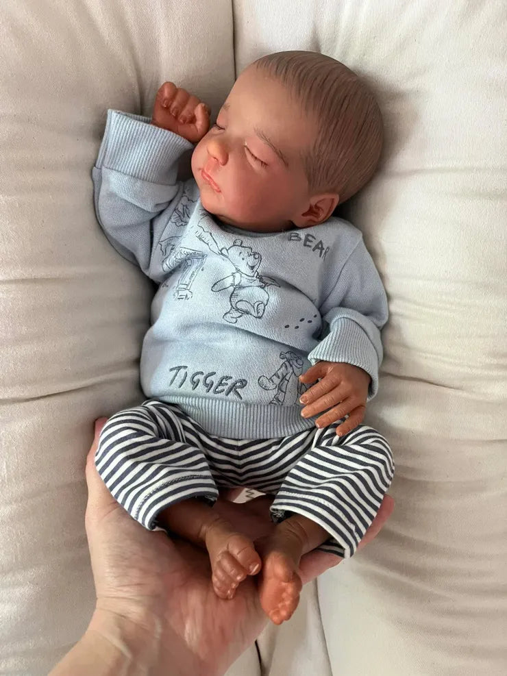 "Luke by Tay Fretas"