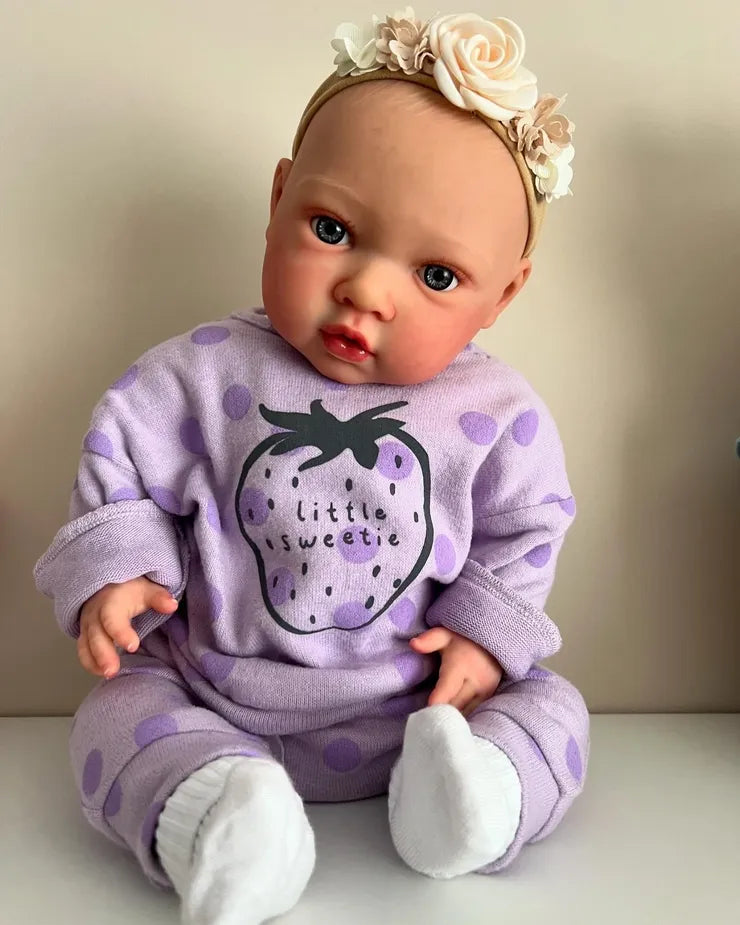 "Lainey by Nines d'Onil"