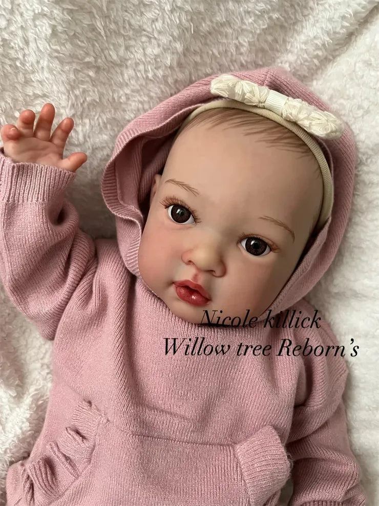 "Lainey by Nines d'Onil"