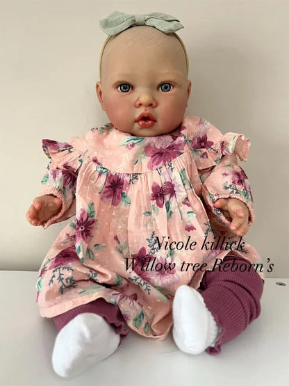 "Lainey by Nines d'Onil"