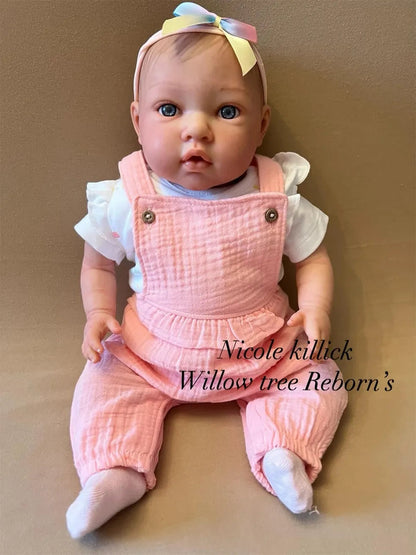 "Lainey by Nines d'Onil"