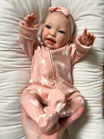 "Suzie by Nines d'Onil"