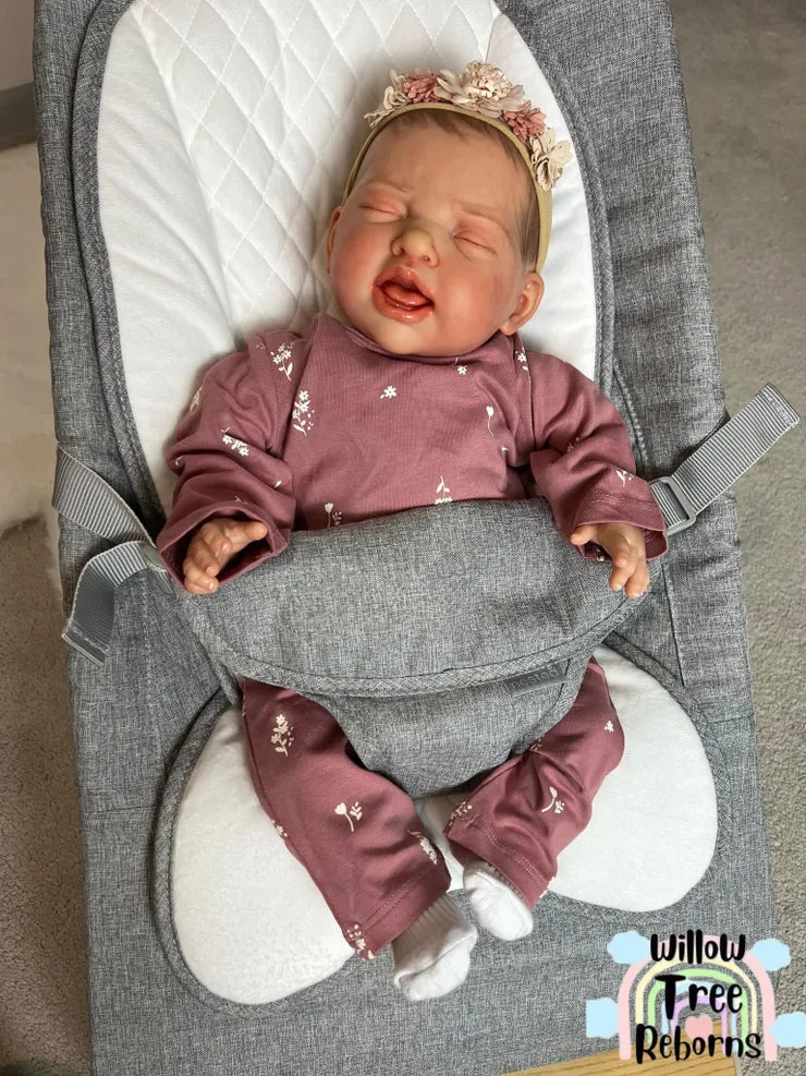 "Poppy by Nines d'Onil"