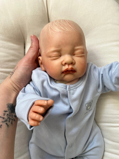 "Sofia by Nines d'Onil"