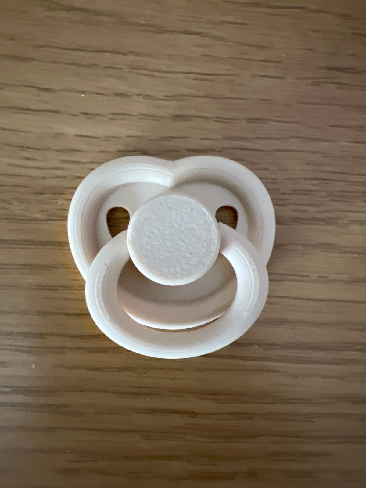 Sugar Snaps Hearts Magnetic Dummy - Single Colour