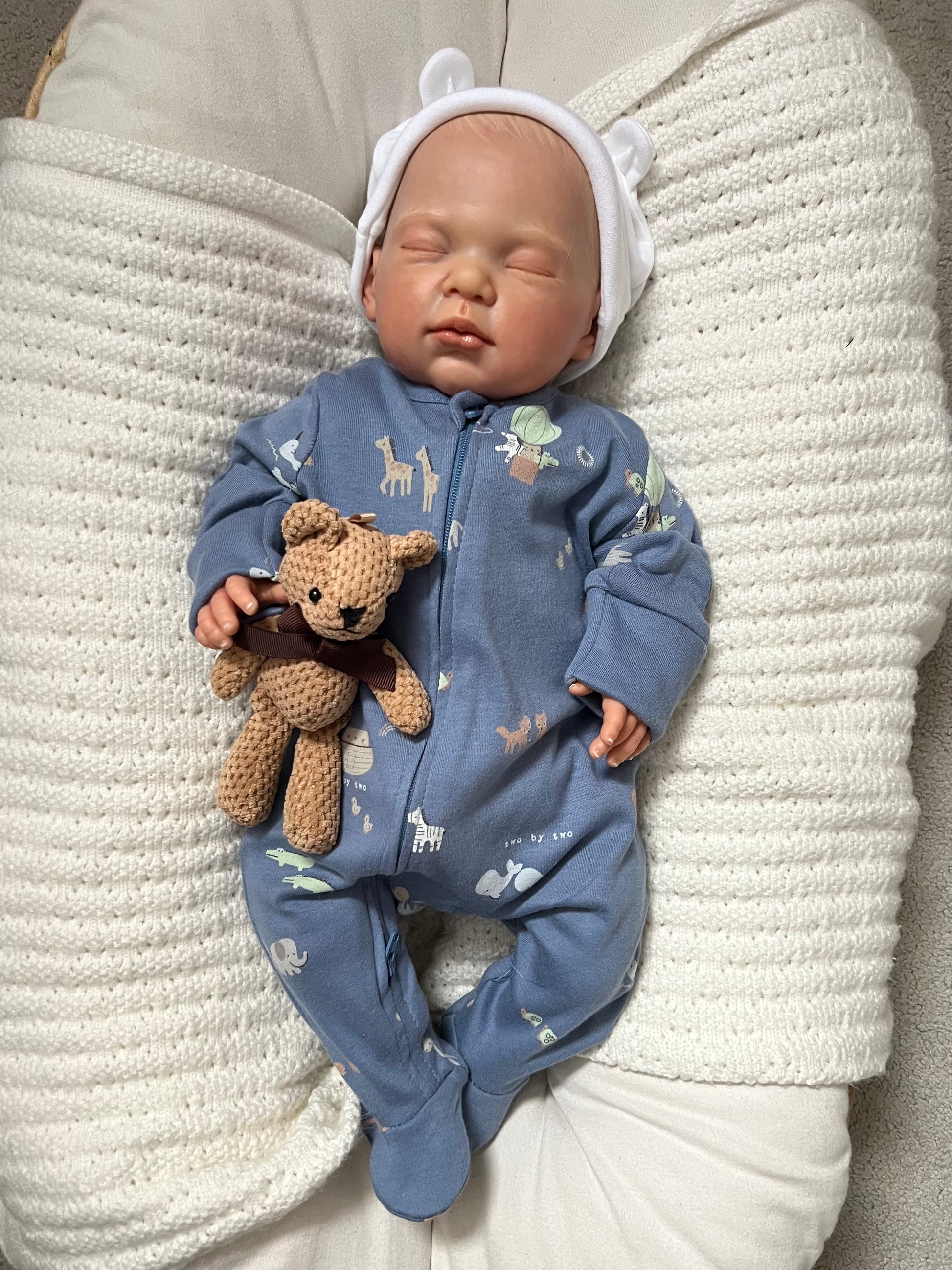 Lotty by Nines d'Onil