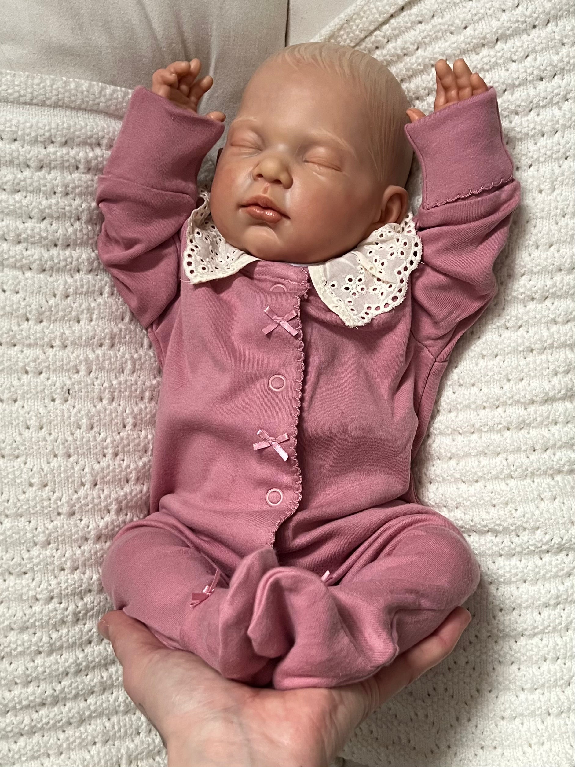 Lotty by Nines d'Onil