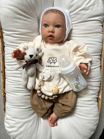 Lainey by Nines d'Onil