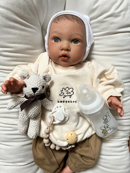 Lainey by Nines d'Onil