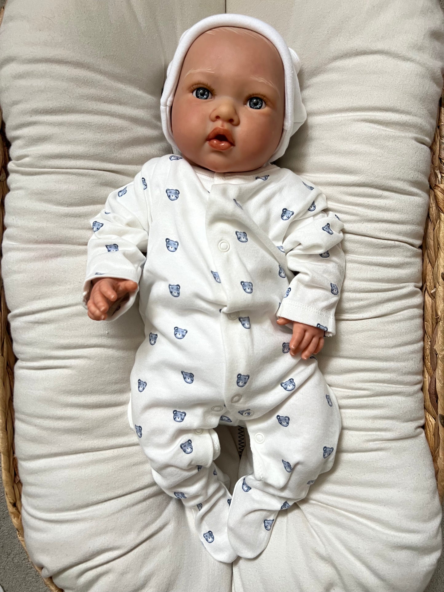 Lainey by Nines d'Onil
