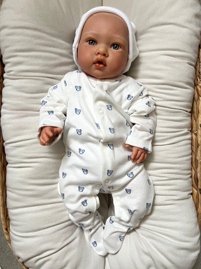 Lainey by Nines d'Onil
