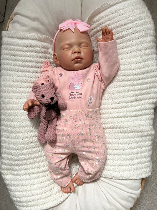 Lotty by Nines d'Onil