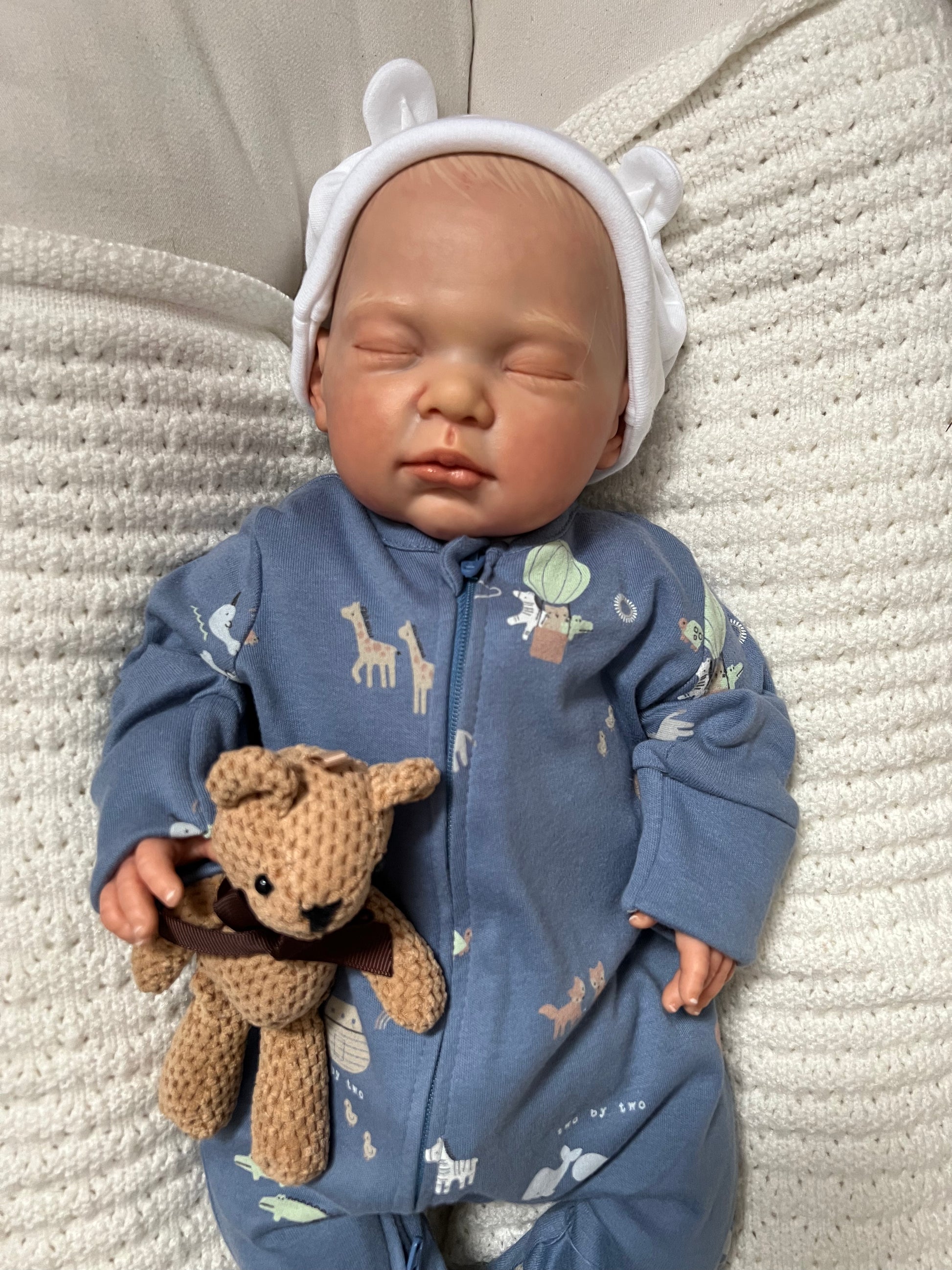 Lotty by Nines d'Onil