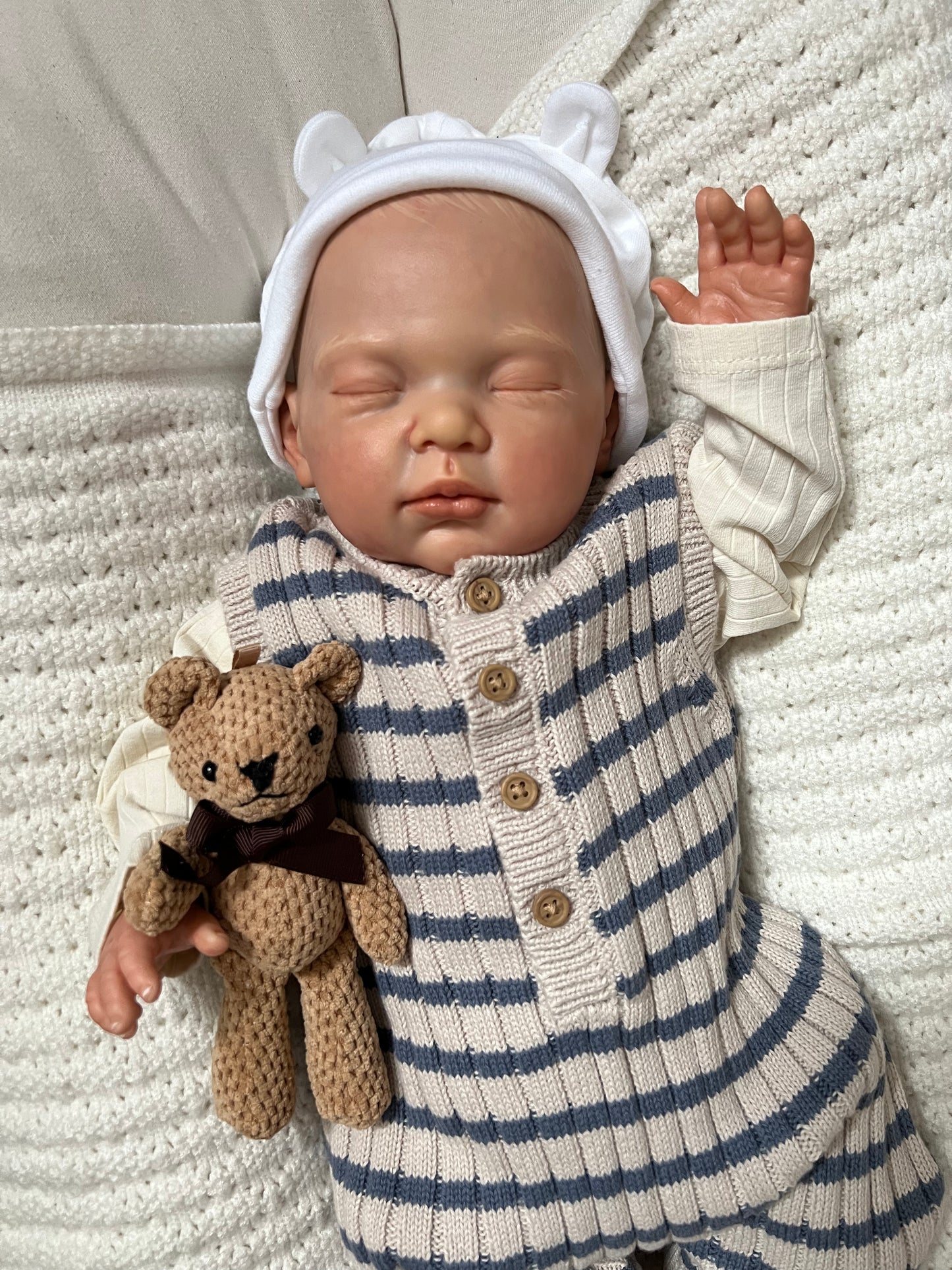 Lotty by Nines d'Onil