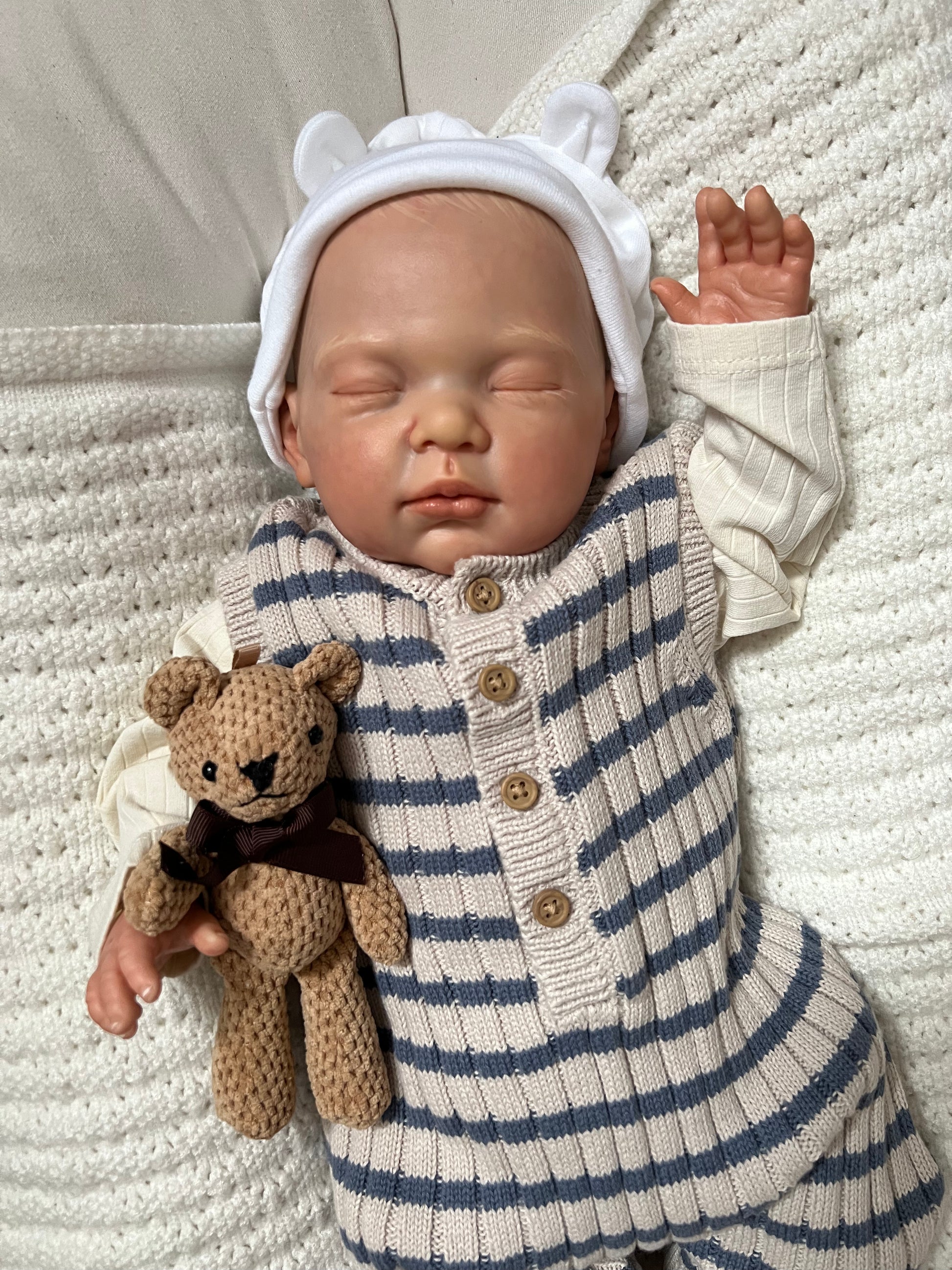 Lotty by Nines d'Onil