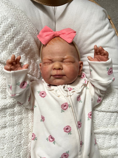 Lucy by Nines d'Onil
