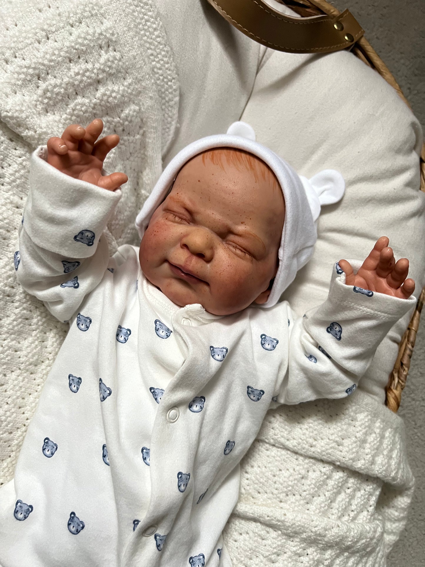 Lucy by Nines d'Onil
