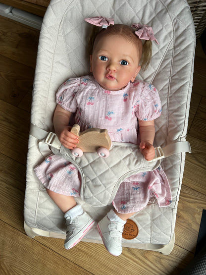 Ayana by Gundrun Legler