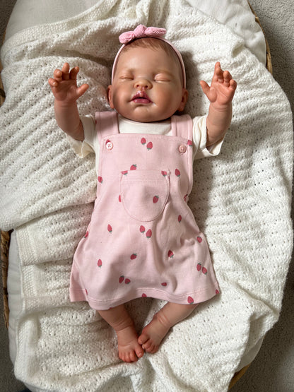 Molly Marie by Nines d'Onil
