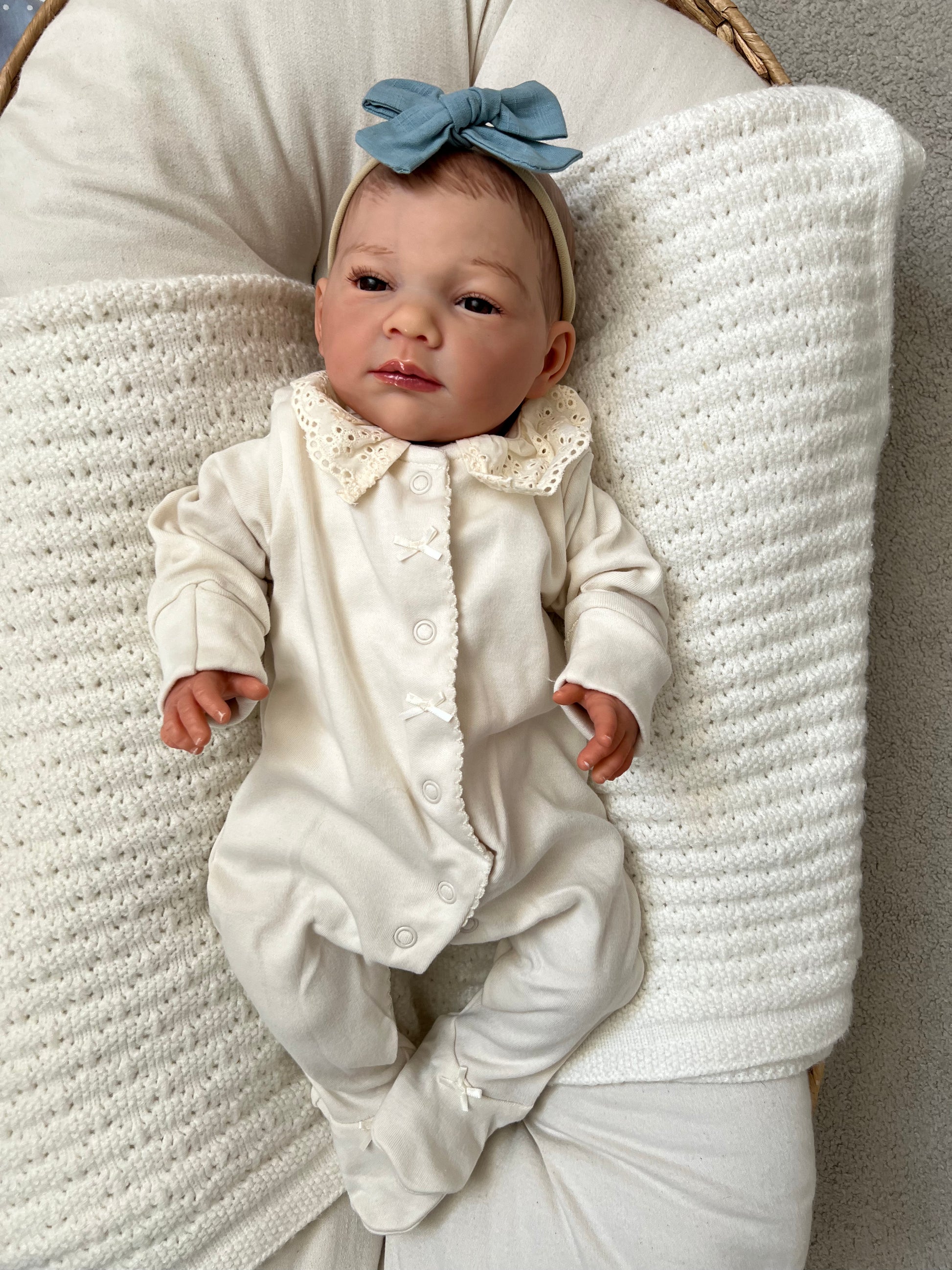 Anna by Nines d'Onil
