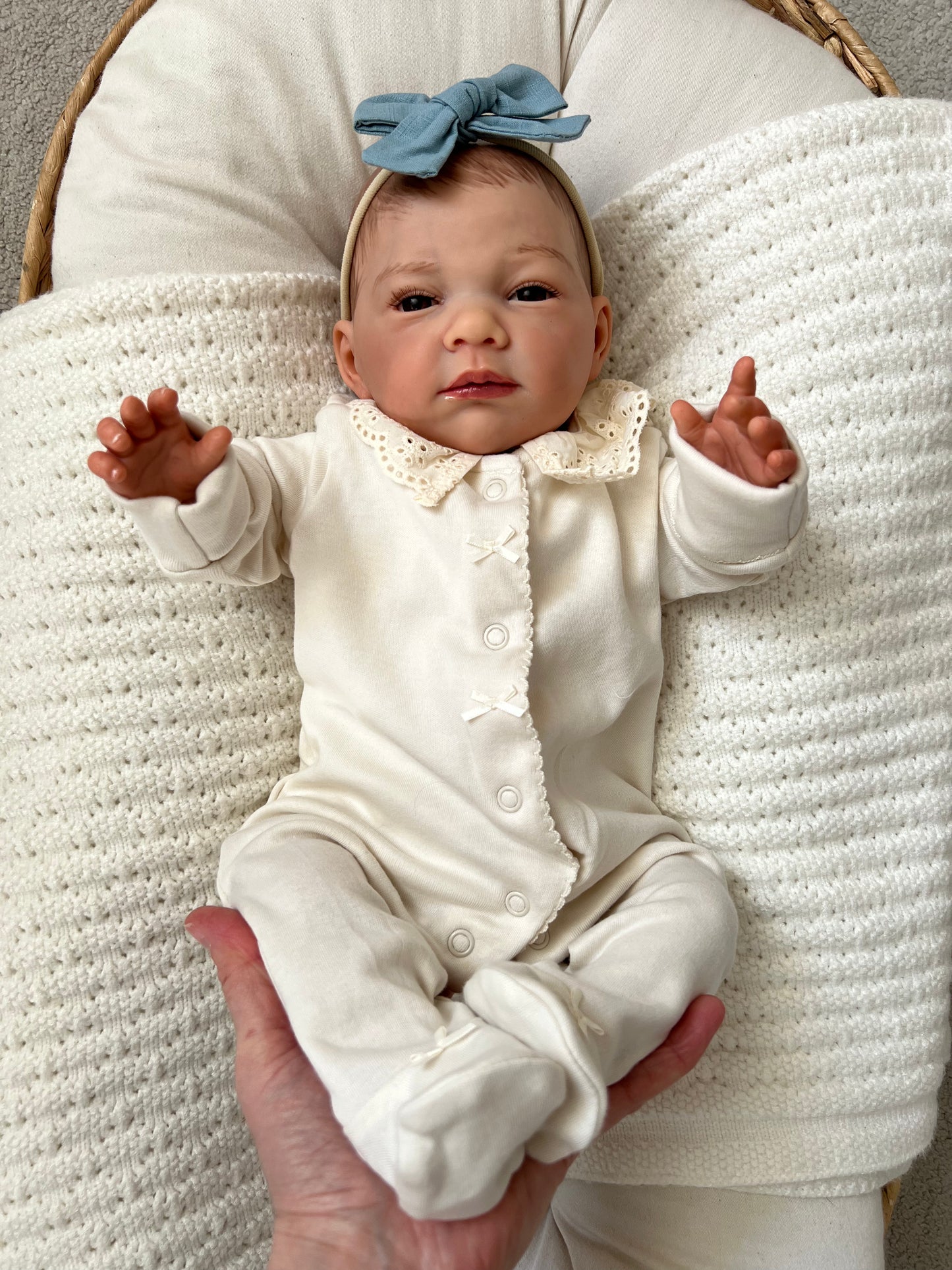 Anna by Nines d'Onil
