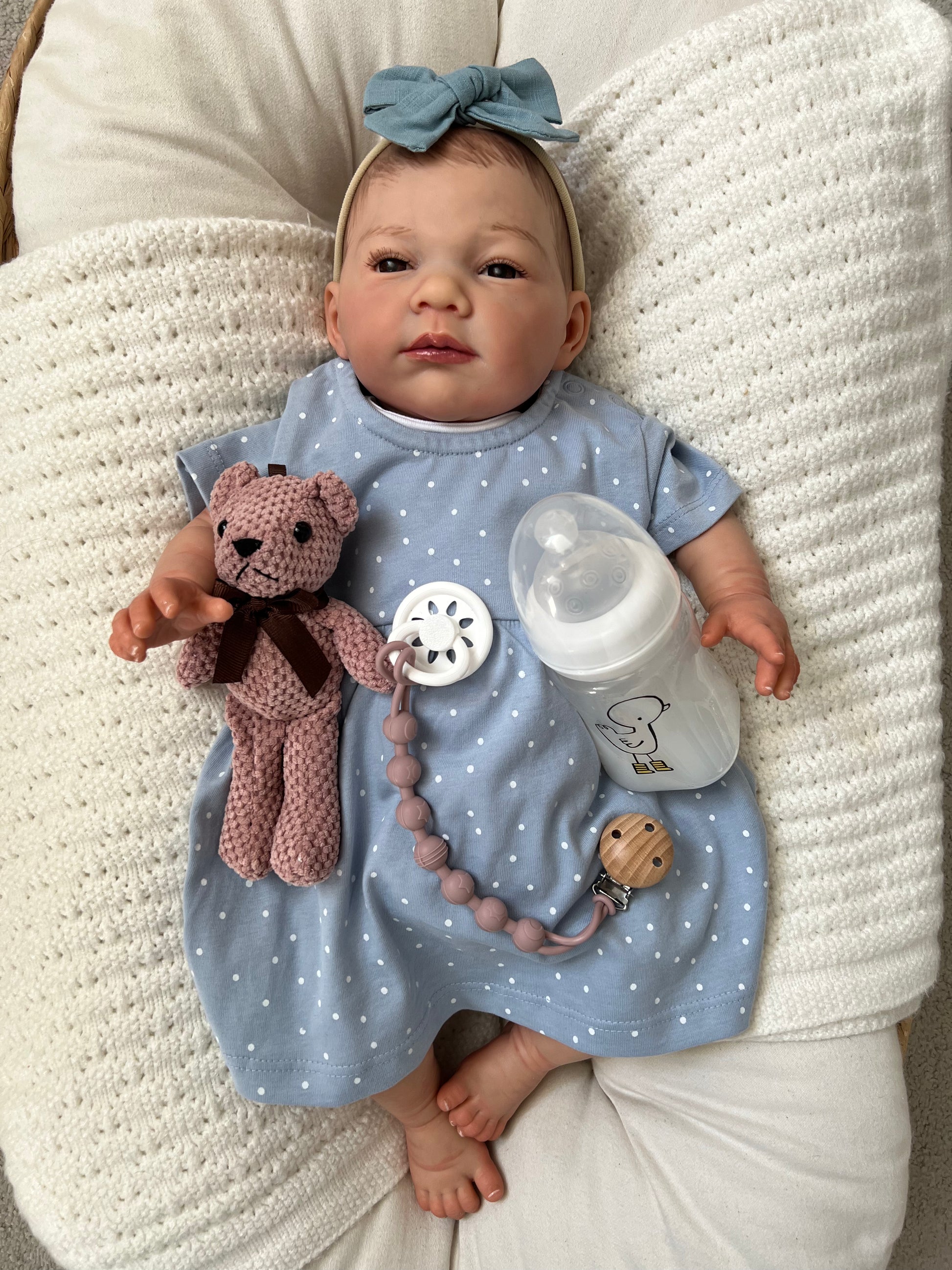 Anna by Nines d'Onil
