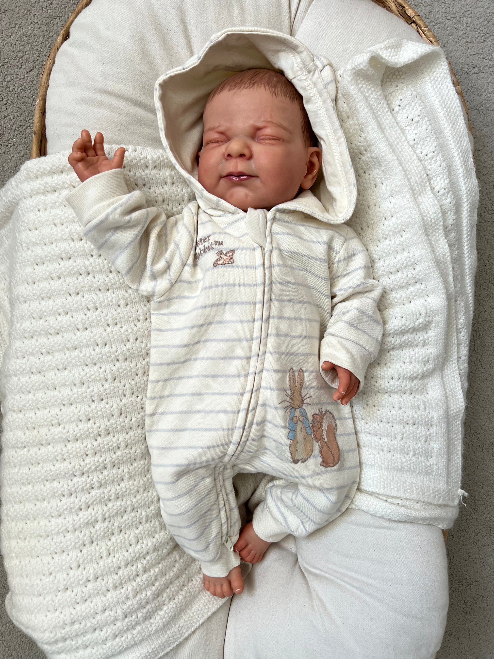 Lucy by Nines d'Onil