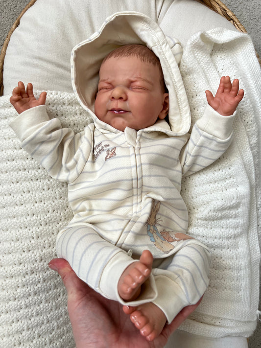 Lucy by Nines d'Onil