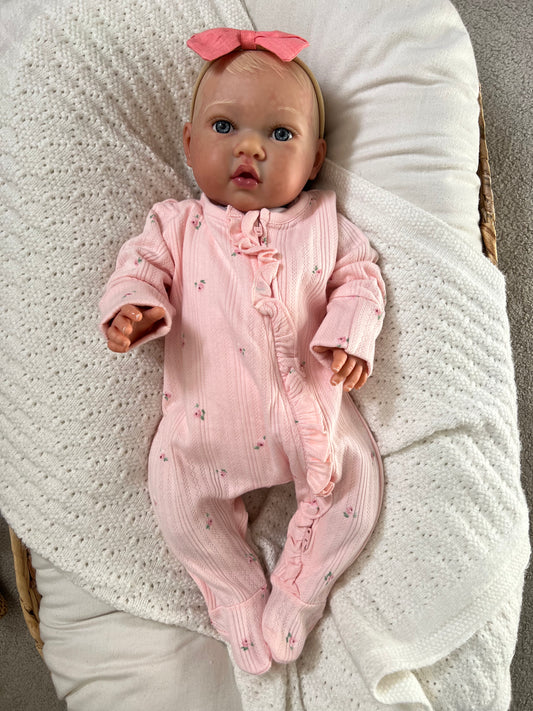 Lainey by Nines d'Onil