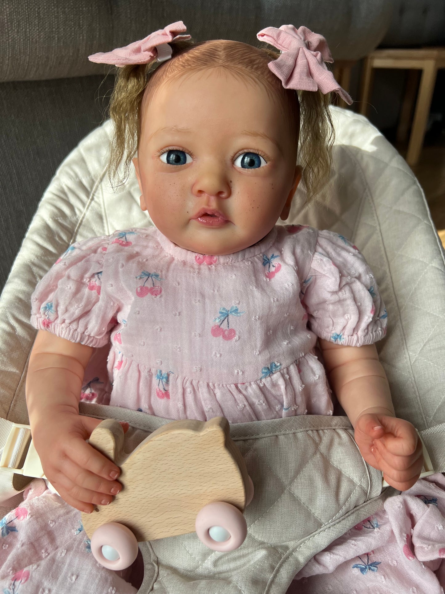 Ayana by Gundrun Legler