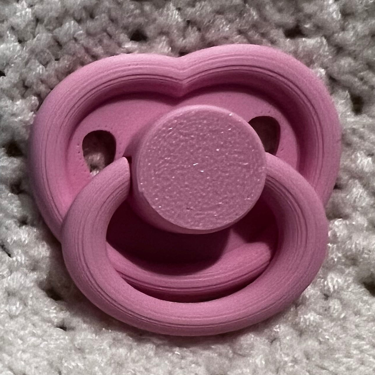 Sugar Snaps Hearts Magnetic Dummy - Single Colour